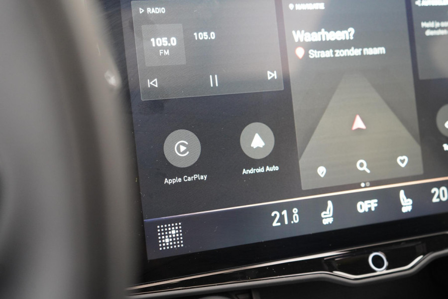 Lynk & Co 01 1.5 | Zwart optiek | Panoramadak | Navigatie | Memory | Apple CarPlay