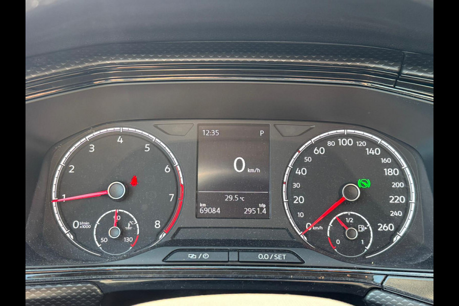 Volkswagen T-Cross TSI 110PK DSG LIFE CARPLAY/ACC/PARKEERSENSOREN