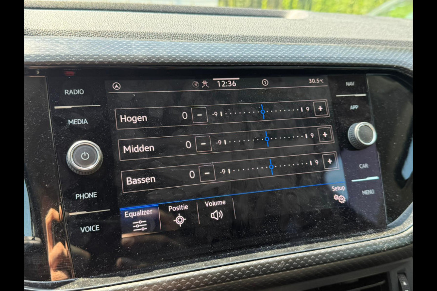 Volkswagen T-Cross TSI 110PK DSG LIFE CARPLAY/ACC/PARKEERSENSOREN