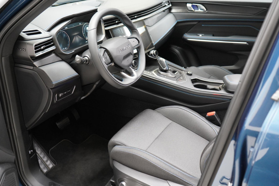 Lynk & Co 01 1.5 | Zwart optiek | Panoramadak | Navigatie | Memory | Apple CarPlay