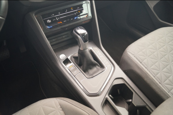Volkswagen Tiguan 1.5 TSI 150pk DSG Life Business -LED-DIGI-ECC-TREKHAAK-