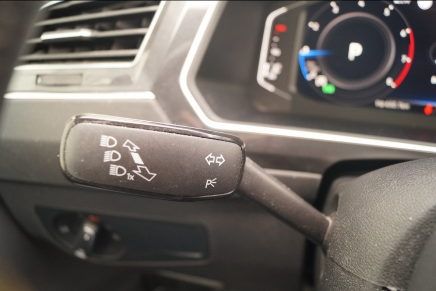 Volkswagen Tiguan 1.5 TSI 150pk DSG Life Business -LED-DIGI-ECC-TREKHAAK-