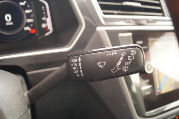 Volkswagen Tiguan 1.5 TSI 150pk DSG Life Business -LED-DIGI-ECC-TREKHAAK-