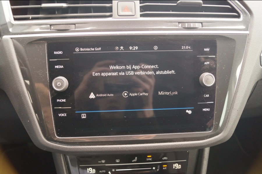 Volkswagen Tiguan 1.5 TSI 150pk DSG Life Business -LED-DIGI-ECC-TREKHAAK-