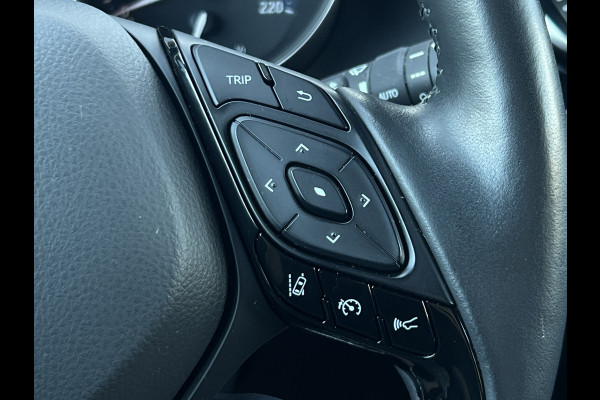 Toyota C-HR 2.0 Hybrid Team D | ACC | CarPlay | Camera | Keyless | 18 inch