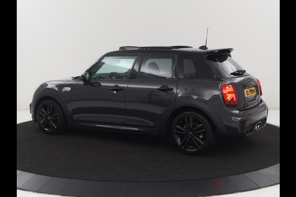 MINI Cooper S 2.0 John Cooper Works Trim | Panoramadak | Adaptive cruise | Harman/Kardon | Leder | Carplay | Camera | Full LED | Sfeerverlichting | Climate control | Sportstoelen | 2e eigenaar | Origineel NL
