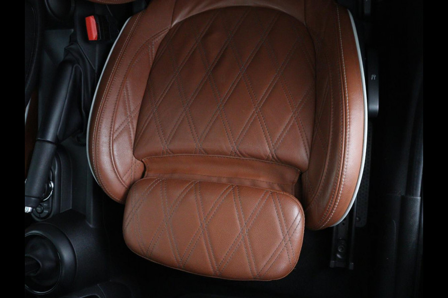 MINI Cooper S 2.0 John Cooper Works Trim | Panoramadak | Adaptive cruise | Harman/Kardon | Leder | Carplay | Camera | Full LED | Sfeerverlichting | Climate control | Sportstoelen | 2e eigenaar | Origineel NL