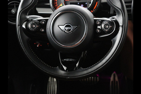 MINI Cooper S 2.0 John Cooper Works Trim | Panoramadak | Adaptive cruise | Harman/Kardon | Leder | Carplay | Camera | Full LED | Sfeerverlichting | Climate control | Sportstoelen | 2e eigenaar | Origineel NL