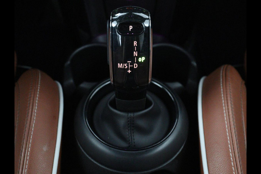 MINI Cooper S 2.0 John Cooper Works Trim | Panoramadak | Adaptive cruise | Harman/Kardon | Leder | Carplay | Camera | Full LED | Sfeerverlichting | Climate control | Sportstoelen | 2e eigenaar | Origineel NL
