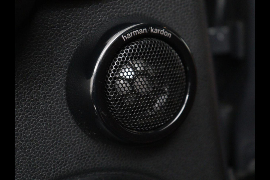 MINI Cooper S 2.0 John Cooper Works Trim | Panoramadak | Adaptive cruise | Harman/Kardon | Leder | Carplay | Camera | Full LED | Sfeerverlichting | Climate control | Sportstoelen | 2e eigenaar | Origineel NL