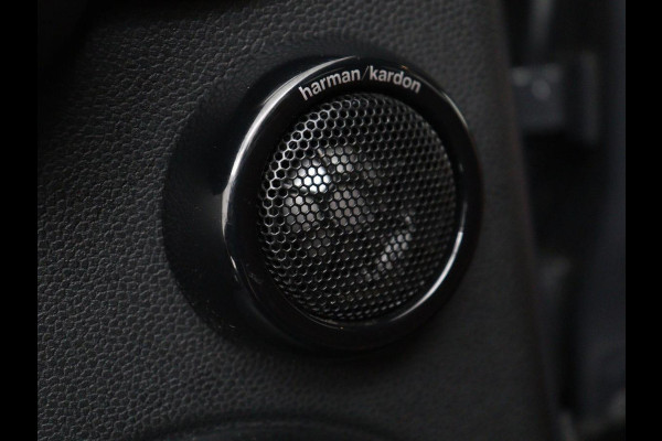 MINI Cooper S 2.0 John Cooper Works Trim | Panoramadak | Adaptive cruise | Harman/Kardon | Leder | Carplay | Camera | Full LED | Sfeerverlichting | Climate control | Sportstoelen | 2e eigenaar | Origineel NL
