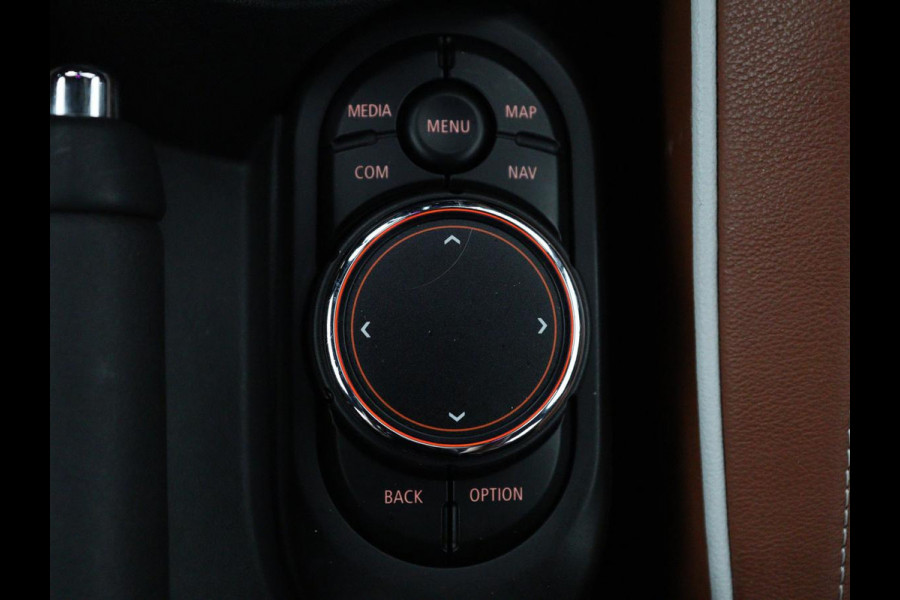 MINI Cooper S 2.0 John Cooper Works Trim | Panoramadak | Adaptive cruise | Harman/Kardon | Leder | Carplay | Camera | Full LED | Sfeerverlichting | Climate control | Sportstoelen | 2e eigenaar | Origineel NL