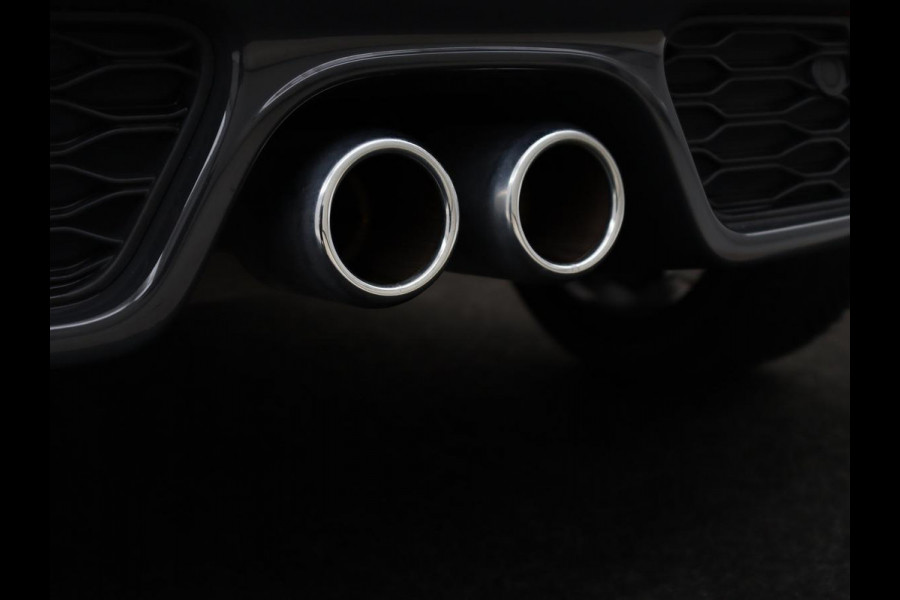 MINI Cooper S 2.0 John Cooper Works Trim | Panoramadak | Adaptive cruise | Harman/Kardon | Leder | Carplay | Camera | Full LED | Sfeerverlichting | Climate control | Sportstoelen | 2e eigenaar | Origineel NL