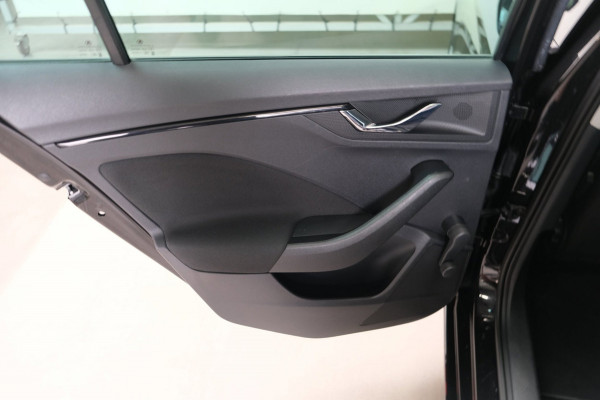 Škoda SCALA 1.0 TSI Online Edition - N.A.P. Airco, Cruise, PDC, Carplay.