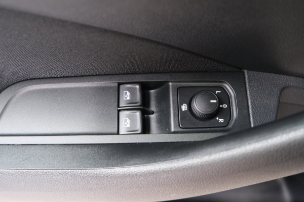 Škoda SCALA 1.0 TSI Online Edition - N.A.P. Airco, Cruise, PDC, Carplay.