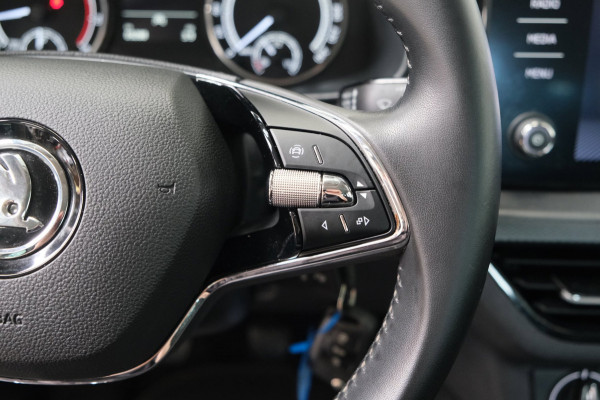 Škoda SCALA 1.0 TSI Online Edition - N.A.P. Airco, Cruise, PDC, Carplay.