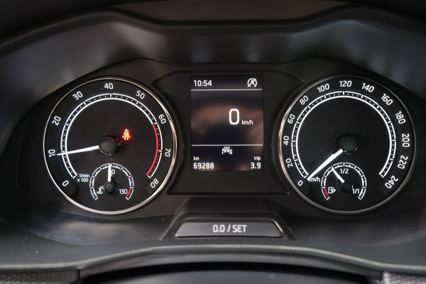 Škoda SCALA 1.0 TSI Online Edition - N.A.P. Airco, Cruise, PDC, Carplay.