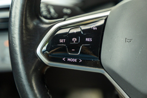 Volkswagen ID.4 Life 77 kWh Soh 89% I Adaptive Cruise I Android I CarPlay I Lane Assist I Stoelverwarming I BTW
