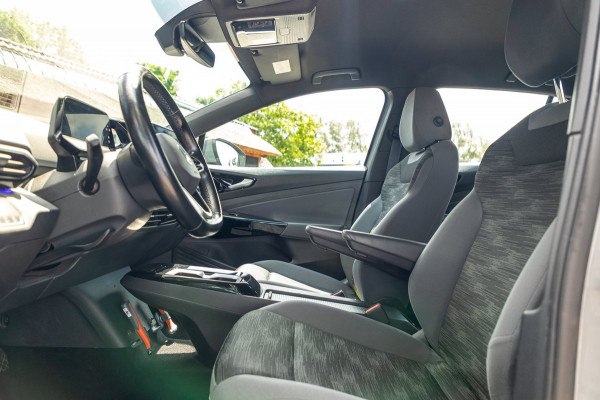 Volkswagen ID.4 Life 77 kWh Soh 89% I Adaptive Cruise I Android I CarPlay I Lane Assist I Stoelverwarming I BTW