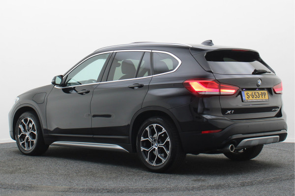 BMW X1 xDrive25e High Executive Leer, Panoramadak, Cruise, Navigatie, Bluetooth, LED, PDC, 18''