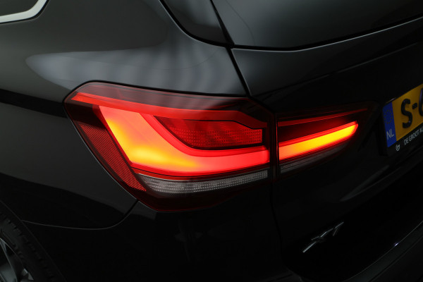 BMW X1 xDrive25e High Executive Leer, Panoramadak, Cruise, Navigatie, Bluetooth, LED, PDC, 18''