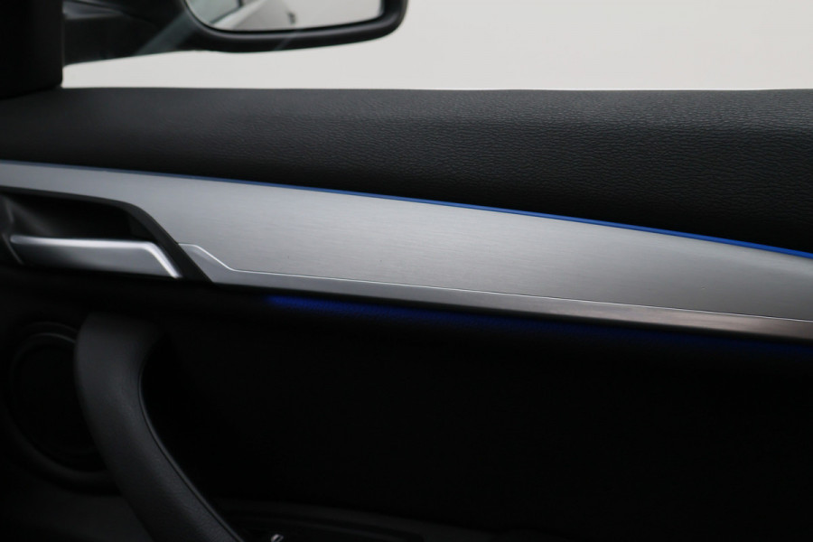 BMW X1 xDrive25e High Executive Leer, Panoramadak, Cruise, Navigatie, Bluetooth, LED, PDC, 18''