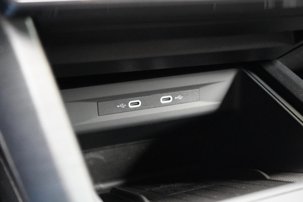 CUPRA Formentor 1.4 TSI e-Hybrid Essential | SoH 97,8% | Carplay | Navigatie | Adapt. Cruise | Sfeerverlichting | Camera