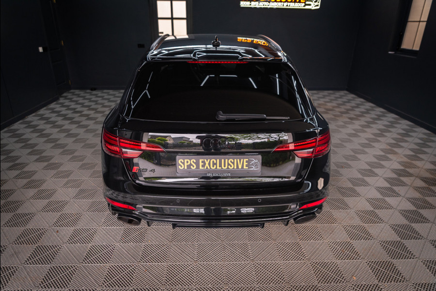 Audi A4 Avant 2.9 TFSI RS 4 quattro / Keramisch / RS Dynamic / B&O / Matrix / Keyless /