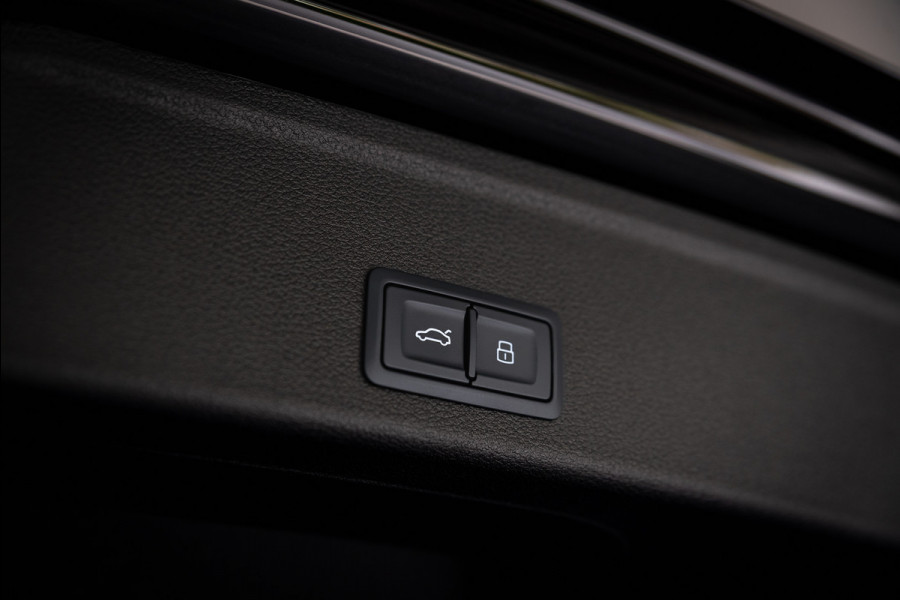 Audi A4 Avant 2.9 TFSI RS 4 quattro / Keramisch / RS Dynamic / B&O / Matrix / Keyless /