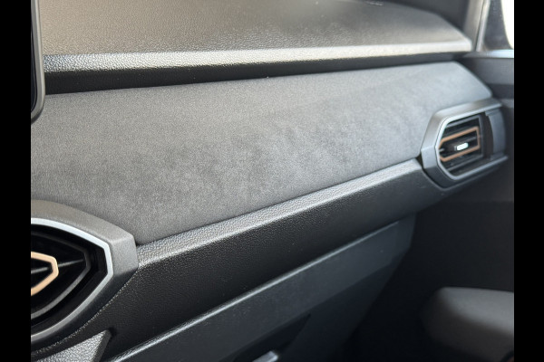 Dacia Jogger 1.6 Hybrid 140 Extreme 7p. Automaat Camera Carplay Cruisecontrol Stoelverwarming Clima