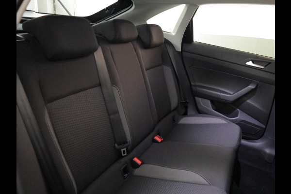 Volkswagen Taigo Life Edition 1.0 TSI 95 PK 5 versn. Hand | Climatronic | Trekhaak | Stoelverwarming | Camera |