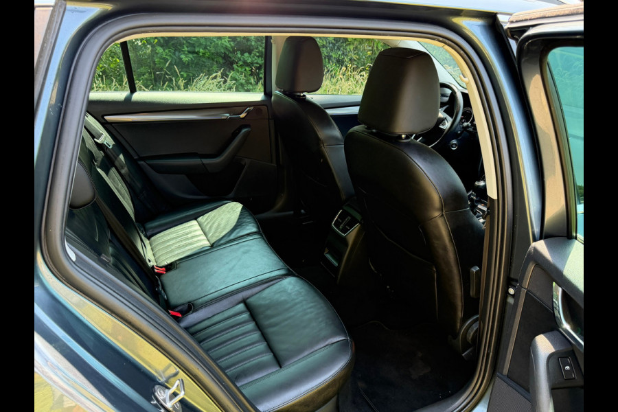 Škoda Octavia Combi 1.0 TSI Greentech Style Business | Lederbekleding + Canton + Automaat Nu € 8.975,-!!!