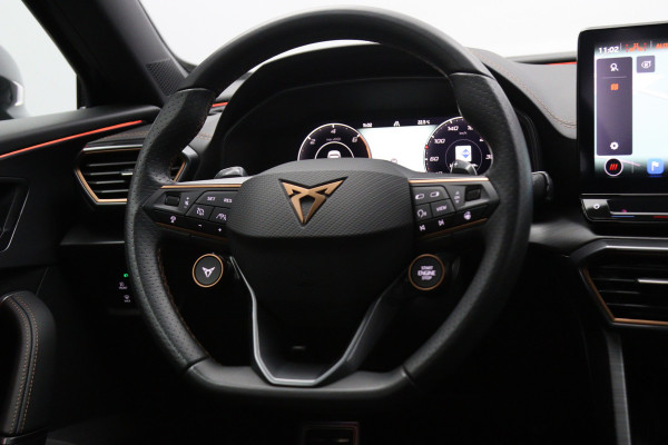 CUPRA Formentor 1.4 e-Hybrid 245 PK VZ Copper Edition PHEV, Panoramadak, Leder, Stuur-Startknop, 360 Camera, Winterpakket