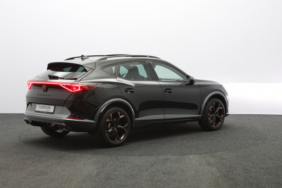 CUPRA Formentor 1.4 e-Hybrid 245 PK VZ Copper Edition PHEV, Panoramadak, Leder, Stuur-Startknop, 360 Camera, Winterpakket