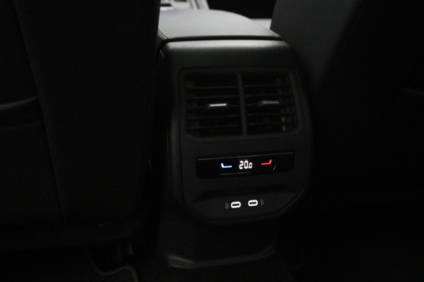 CUPRA Formentor 1.4 e-Hybrid 245 PK VZ Copper Edition PHEV, Panoramadak, Leder, Stuur-Startknop, 360 Camera, Winterpakket