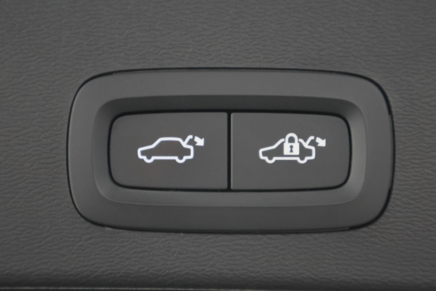 Volvo XC40 1.5 T5 Recharge Inscription Expression Virtual Cockpit, Cruise, Apple Carplay, Rijstrooksensor, LED, PDC, 18''
