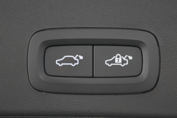 Volvo XC40 1.5 T5 Recharge Inscription Expression Virtual Cockpit, Cruise, Apple Carplay, Rijstrooksensor, LED, PDC, 18''