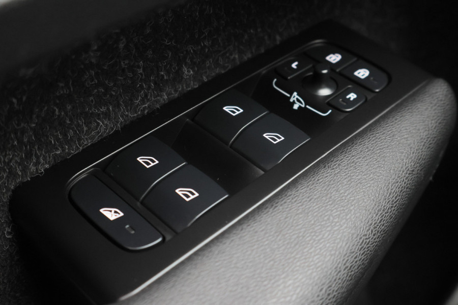 Volvo XC40 1.5 T5 Recharge Inscription Expression Virtual Cockpit, Cruise, Apple Carplay, Rijstrooksensor, LED, PDC, 18''