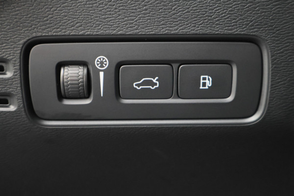 Volvo XC40 1.5 T5 Recharge Inscription Expression Virtual Cockpit, Cruise, Apple Carplay, Rijstrooksensor, LED, PDC, 18''
