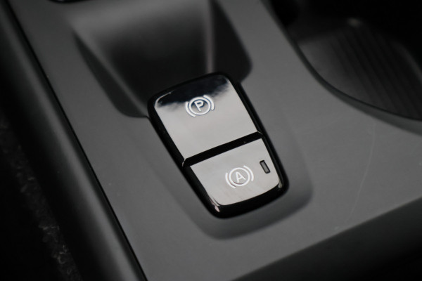 Volvo XC40 1.5 T5 Recharge Inscription Expression Virtual Cockpit, Cruise, Apple Carplay, Rijstrooksensor, LED, PDC, 18''