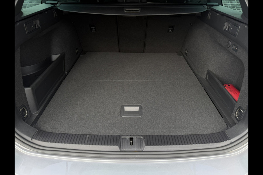 Volkswagen Passat Variant 1.4 TSI PHEV GTE Business | Pano | Elek. Trekhaak | Carplay | LED | Camera | Navi | Alcantara