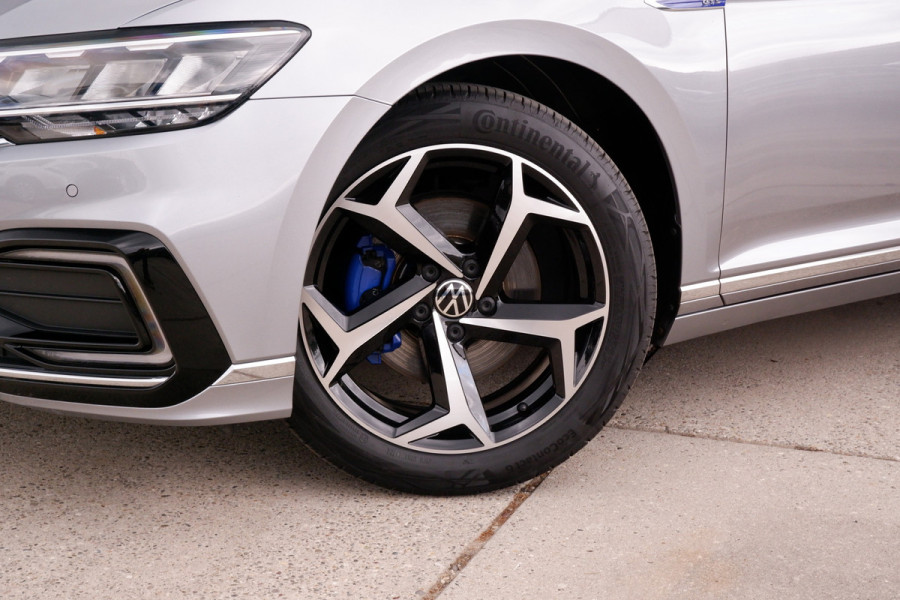 Volkswagen Passat Variant 1.4 TSI PHEV GTE Business | Pano | Elek. Trekhaak | Carplay | LED | Camera | Navi | Alcantara