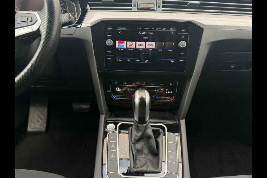 Volkswagen Passat Variant 1.4 TSI PHEV GTE Business | Pano | Elek. Trekhaak | Carplay | LED | Camera | Navi | Alcantara
