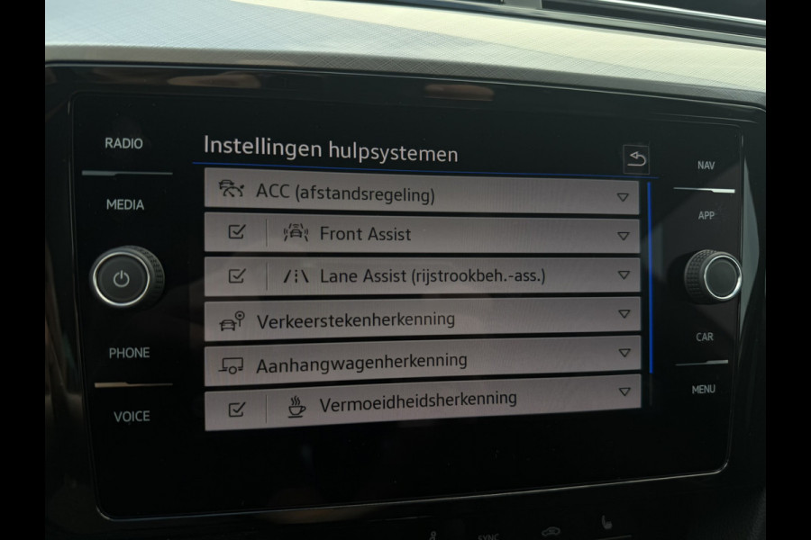 Volkswagen Passat Variant 1.4 TSI PHEV GTE Business | Pano | Elek. Trekhaak | Carplay | LED | Camera | Navi | Alcantara