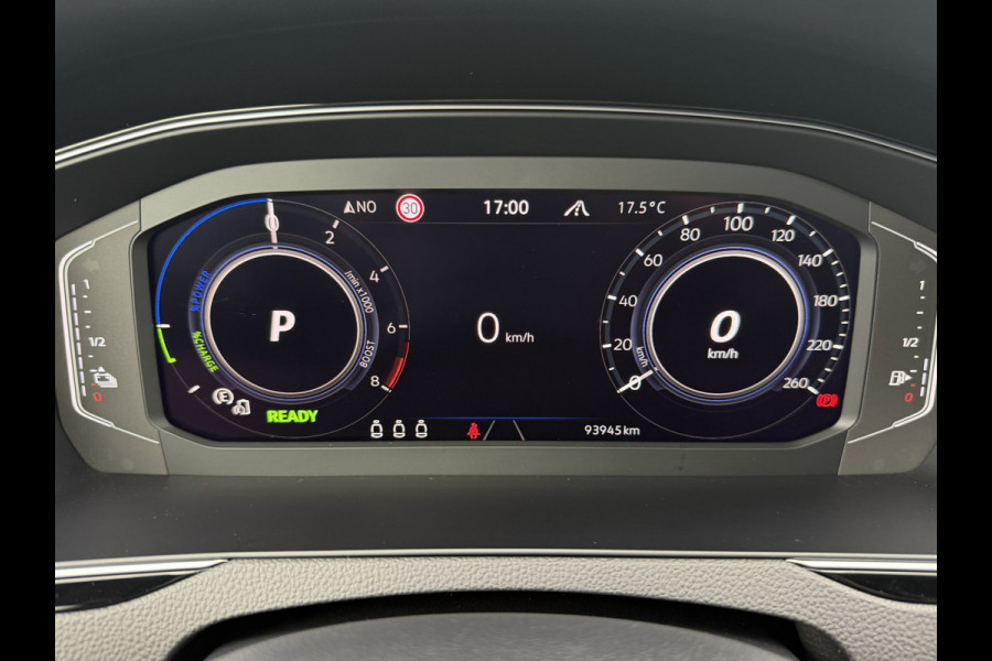 Volkswagen Passat Variant 1.4 TSI PHEV GTE Business | Pano | Elek. Trekhaak | Carplay | LED | Camera | Navi | Alcantara