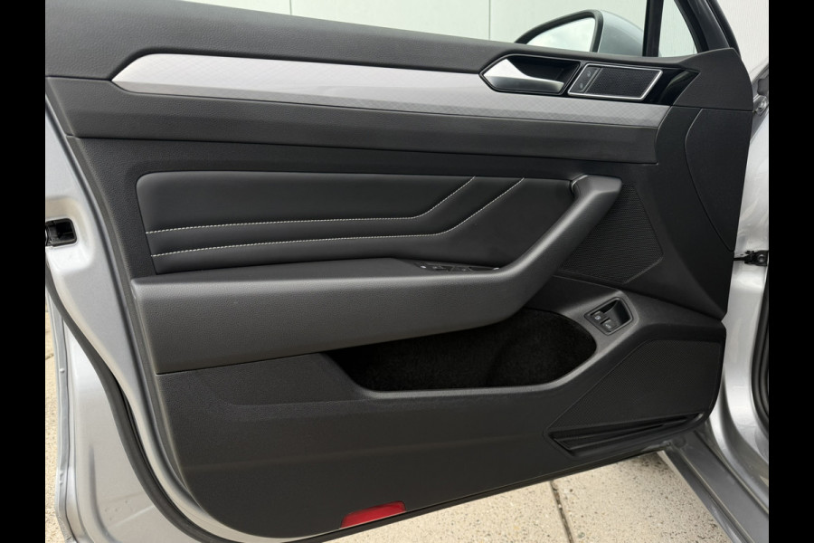 Volkswagen Passat Variant 1.4 TSI PHEV GTE Business | Pano | Elek. Trekhaak | Carplay | LED | Camera | Navi | Alcantara