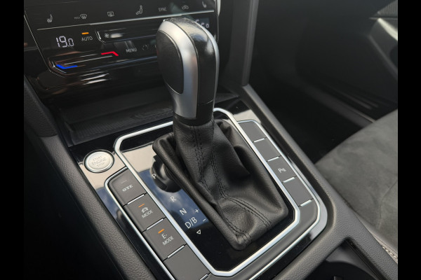 Volkswagen Passat Variant 1.4 TSI PHEV GTE Business | Pano | Elek. Trekhaak | Carplay | LED | Camera | Navi | Alcantara