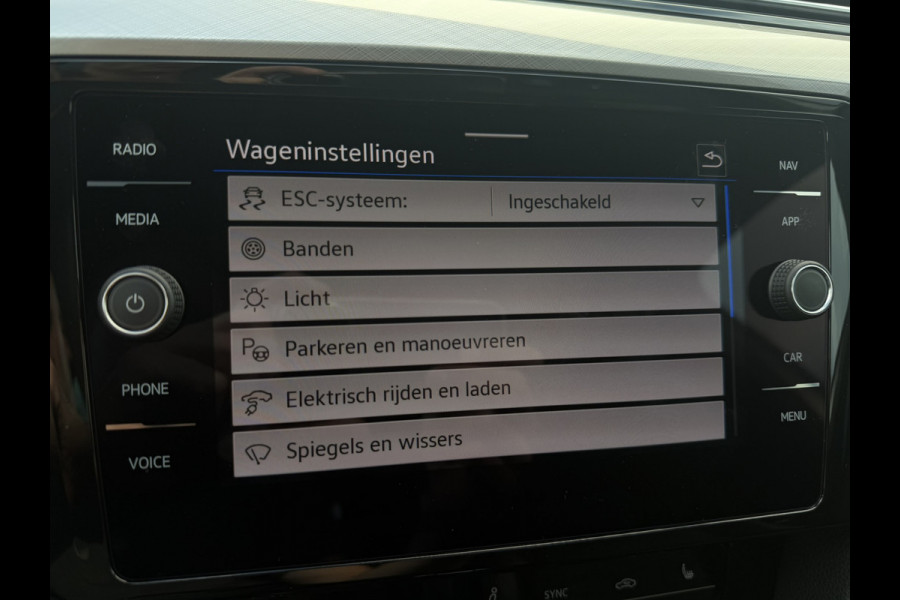 Volkswagen Passat Variant 1.4 TSI PHEV GTE Business | Pano | Elek. Trekhaak | Carplay | LED | Camera | Navi | Alcantara