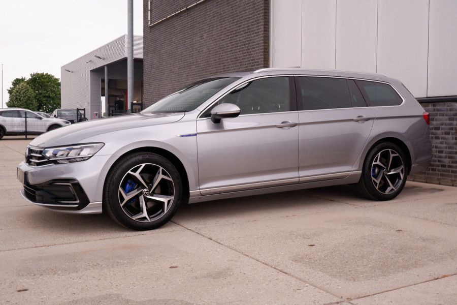 Volkswagen Passat Variant 1.4 TSI PHEV GTE Business | Pano | Elek. Trekhaak | Carplay | LED | Camera | Navi | Alcantara