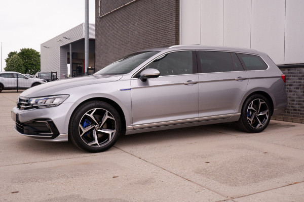 Volkswagen Passat Variant 1.4 TSI PHEV GTE Business | Pano | Elek. Trekhaak | Carplay | LED | Camera | Navi | Alcantara